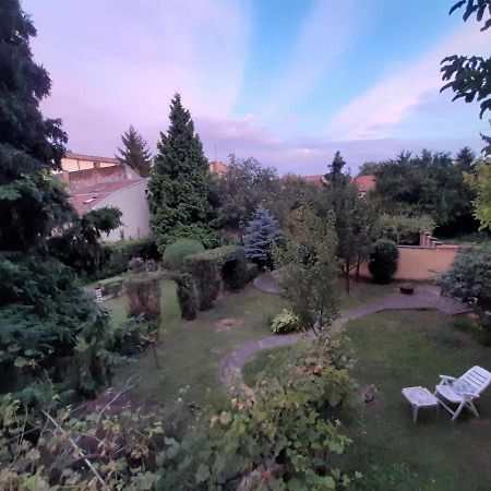 Apartamento Cocic Garden Osijek Exterior foto
